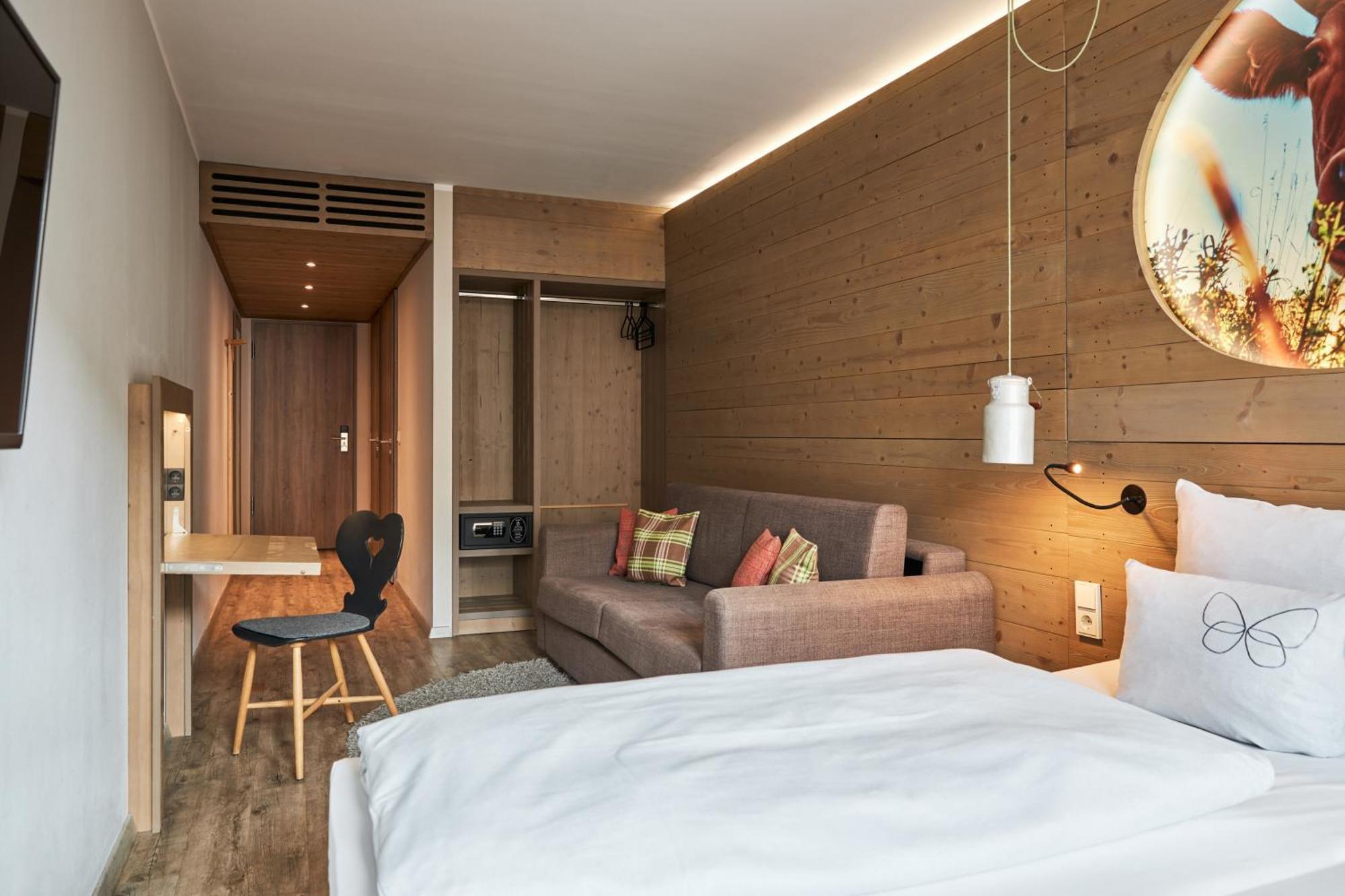 Cocoon Hauptbahnhof Hotel 4*